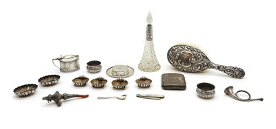 Lot 40 - A collection of silver items