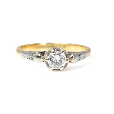 Lot 1141 - A diamond single stone ring