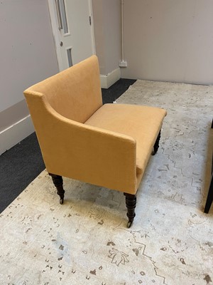 Lot 632 - A pair of Regency mahogany corner chairs