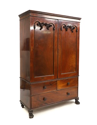 Lot 632 - A mahogany linen press