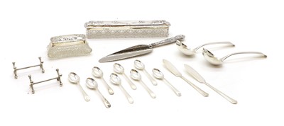 Lot 19 - A collection of silver items