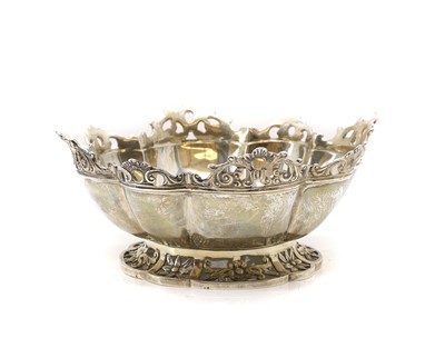 Lot 1 - A silver pedestal bowl