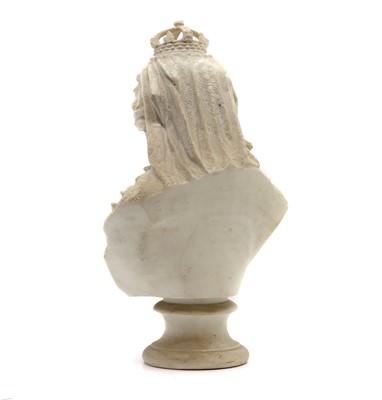 Lot 275 - A large Robinson and Leadbetter Parian bust of Queen Victoria