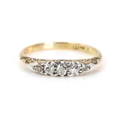 Lot 1029 - A diamond boat shaped ring