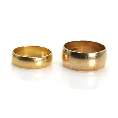 Lot 1285 - An 18ct gold wedding ring and a 9ct gold wedding ring