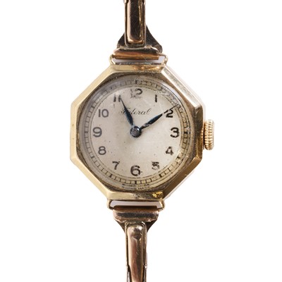 Lot 1493 - A ladies' 9ct gold Federal mechanical watch