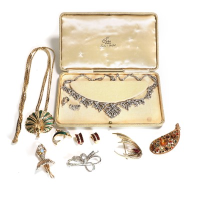 Lot 1392 - A collection of Mid 20th century and later costume jewellery