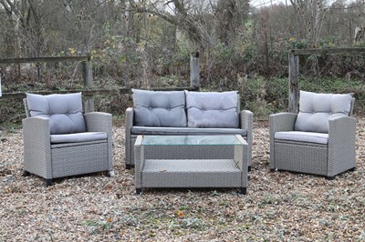 Lot 493 - A collection of modern garden furniture