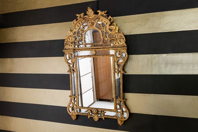 Lot 356 - A Régence giltwood mirror