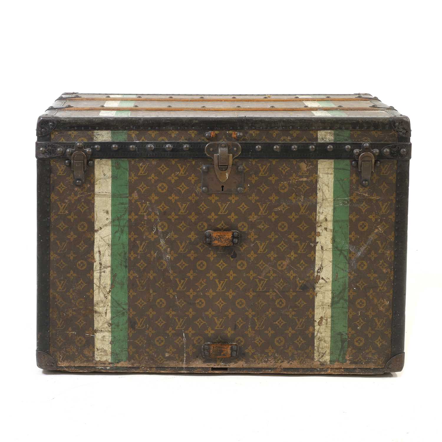 Lot 1552 - A Louis Vuitton monogrammed canvas cabin trunk