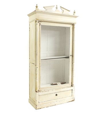 Lot 630 - A painted bookcase