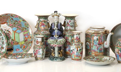 Lot 62 - A collection of Canton famille rose items