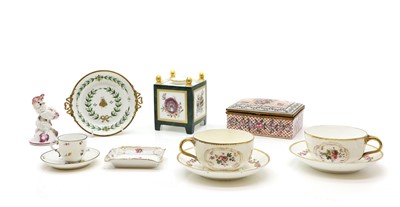 Lot 195 - A collection of continental porcelain