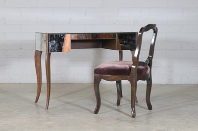 Lot 456 - A contemporary mirror dressing table