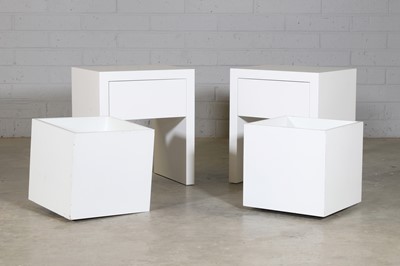 Lot 389 - A pair of contemporary bedside tables