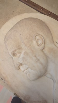 Lot 74 - A marble portrait relief
