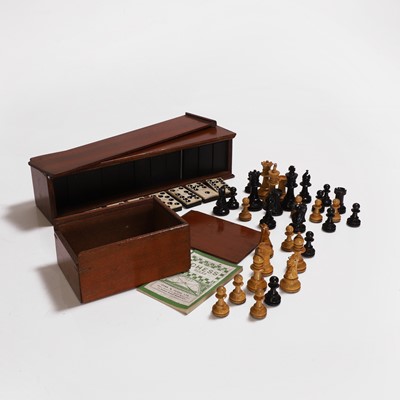 Lot 135 - A Staunton pattern chess set