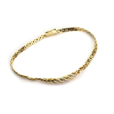 Lot 93 - An 18ct gold diamond set bracelet