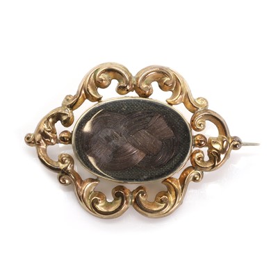 Lot 6 - A Victorian mourning brooch