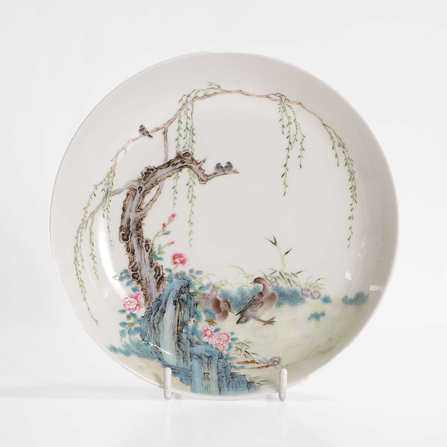 Lot 291 - A Chinese famille rose saucer