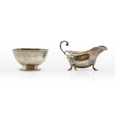 Lot 4 - A Victorian silver bowl