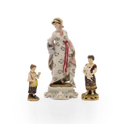 Lot 105 - A Bloor Derby porcelain figure