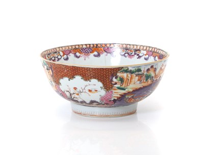 Lot 55 - A Chinese export porcelain footed bowl