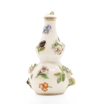 Lot 153 - A Meissen porcelain double gourd vase and cover