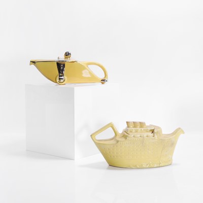 Lot 166 - A Sadler 'T-Plane' teapot and cover