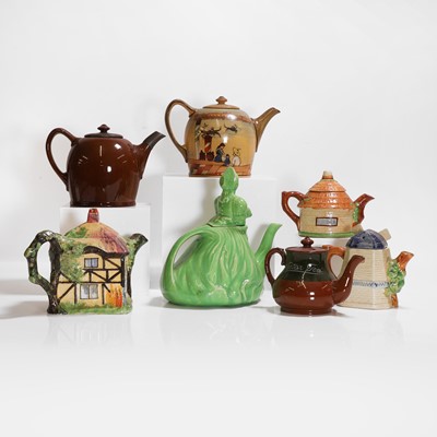 Lot 197 - Seven teapots and covers