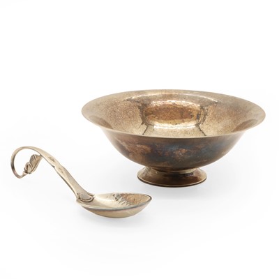 Lot 23 - A Georg Jensen silver preserve spoon and bowl