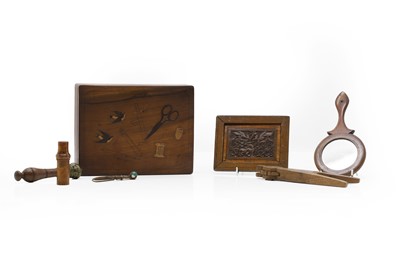 Lot 272 - A collection of treen items