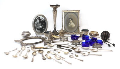 Lot 17 - A collection of silver items