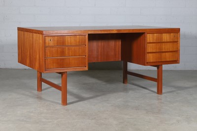 Lot 171 - A Danish 'Model 76' teak desk