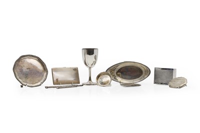 Lot 46 - A quantity of silver items