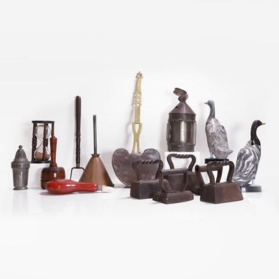 Lot 157 - A collection of kitchenwares