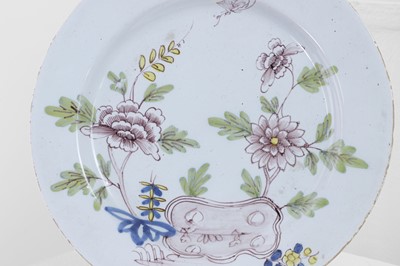 Lot 285 - A pair of Liverpool delft plates