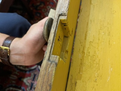 Lot 419 - A scrubbed pine farmhouse table