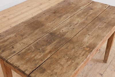 Lot 419 - A scrubbed pine farmhouse table