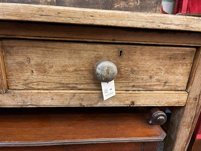 Lot 419 - A scrubbed pine farmhouse table