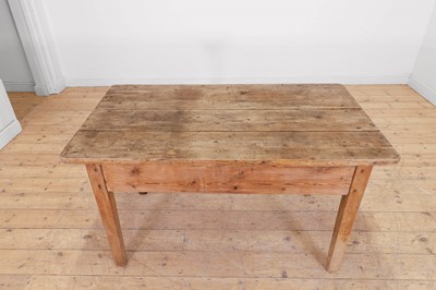 Lot 419 - A scrubbed pine farmhouse table