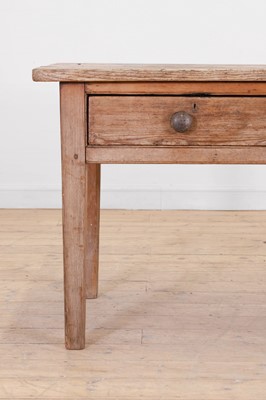 Lot 419 - A scrubbed pine farmhouse table