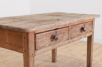 Lot 419 - A scrubbed pine farmhouse table