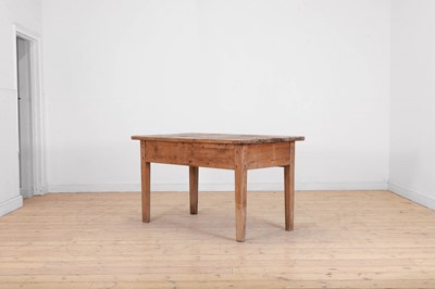 Lot 419 - A scrubbed pine farmhouse table