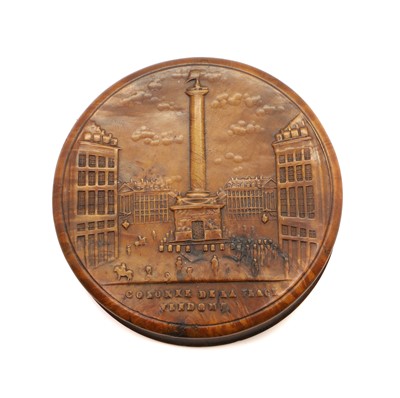 Lot 135 - A French pressed wood snuff box