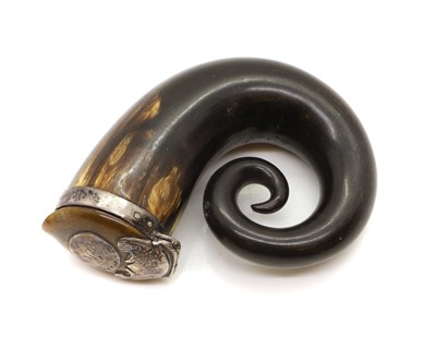 Lot 120 - A horn snuff mull