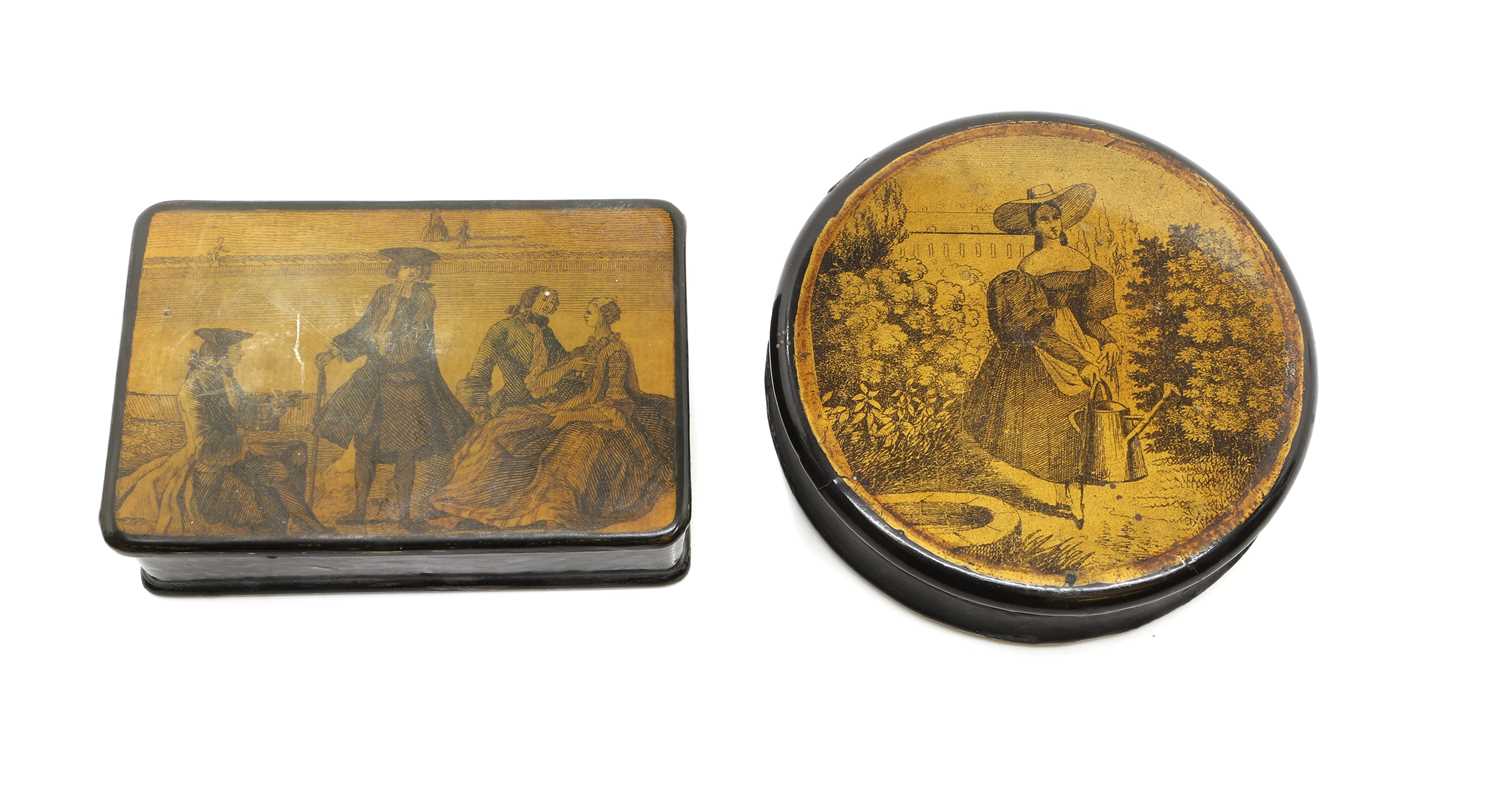 Lot 114 - Two papier mâché snuff boxes