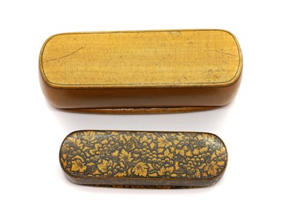 Lot 117 - Two sycamore Mauchline ware snuff boxes