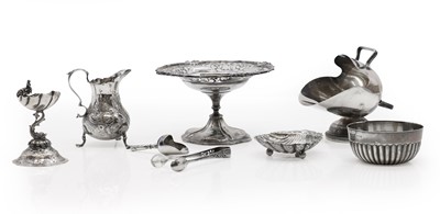 Lot 29 - A collection of small silver tablewares