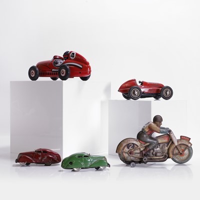 Lot 421 - A collection of five tinplate model vehicles